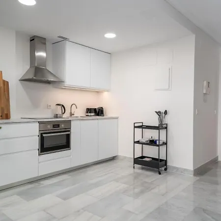 Senorio De Aloha 2 Bedroom Within Walking Distance To Puerto Banus *