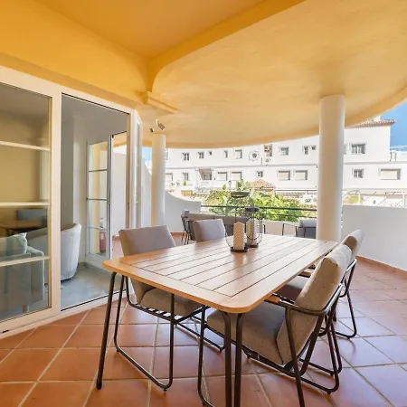 Senorio De Aloha 2 Bedroom Within Walking Distance To Puerto Banus Apartment *