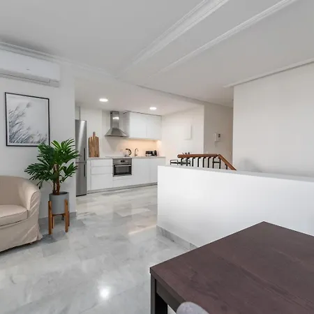 Senorio De Aloha 2 Bedroom Within Walking Distance To Puerto Banus Marbella