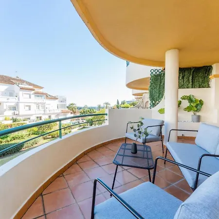 Senorio De Aloha 2 Bedroom Within Walking Distance To Puerto Banus * Marbellac