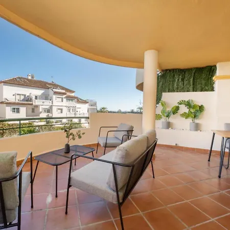 Senorio De Aloha 2 Bedroom Within Walking Distance To Puerto Banus Appartement *