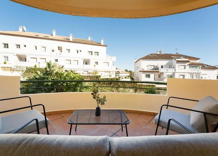 公寓 Senorio De Aloha 2 Bedroom Within Walking Distance To Puerto Banus 马尔韦利亚