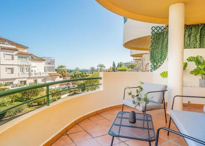 Senorio De Aloha 2 Bedroom Within Walking Distance To Puerto Banus * 马尔韦利亚