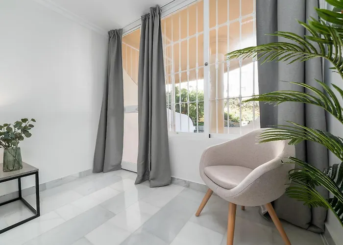 Senorio De Aloha 2 Bedroom Within Walking Distance To Puerto Banus Marbella