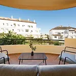 Apartment Senorio De Aloha 2 Bedroom Within Walking Distance To Puerto Banus Marbella