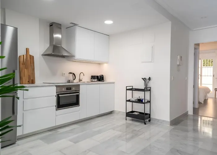 Senorio De Aloha 2 Bedroom Within Walking Distance To Puerto Banus *