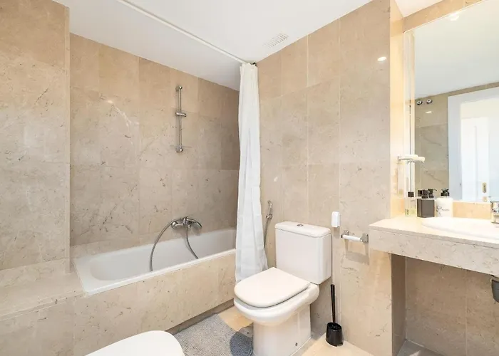Senorio De Aloha 2 Bedroom Within Walking Distance To Puerto Banus Daire *