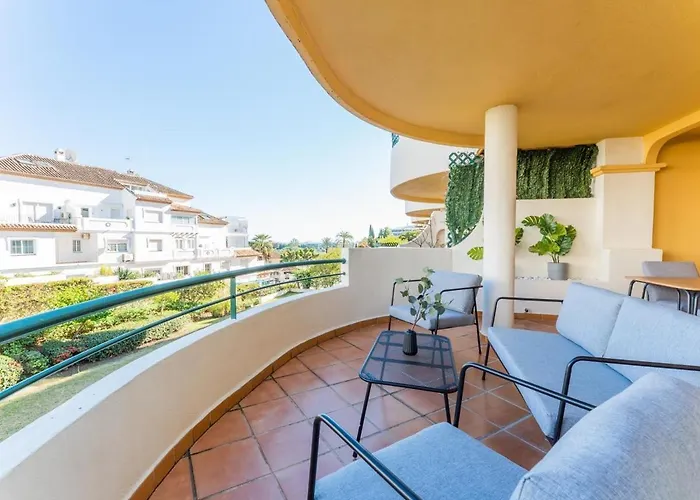 Senorio De Aloha 2 Bedroom Within Walking Distance To Puerto Banus * Marbella